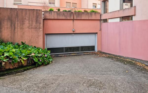 Stationnement à vendre    25 m2 Lyon 5
