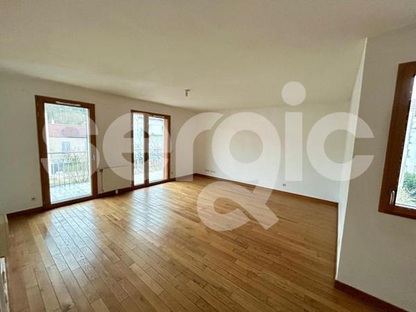 Location 3 Pieces 85 91100 Corbeil Essonnes 67 0072 01 0011