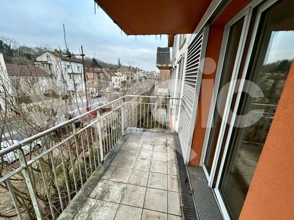 Location 3 Pieces 85 91100 Corbeil Essonnes 67 0072 01 0011