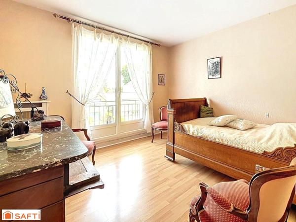 T5 avec balcons et garage