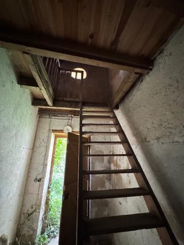 Immeuble de rapport avec local commercial loué, vaste duplex et dépendances – Hyper-centre de Montmorillon
