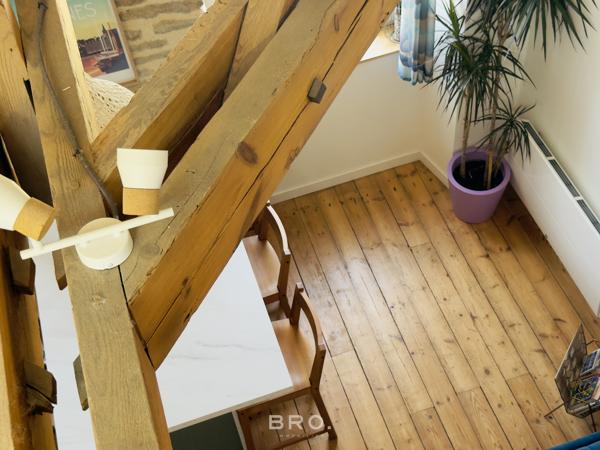 DERNIER ÉTAGE AVEC JARDIN – T2 BIS DE CHARME – VANNES CENTRE