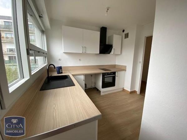 Appartement à louer 3 pièces 62.42m² Tours (37000)