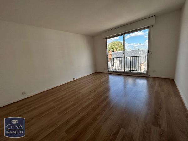Appartement à louer 3 pièces 62.42m² Tours (37000)