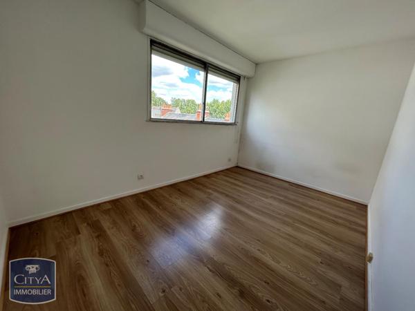 Appartement à louer 3 pièces 62.42m² Tours (37000)