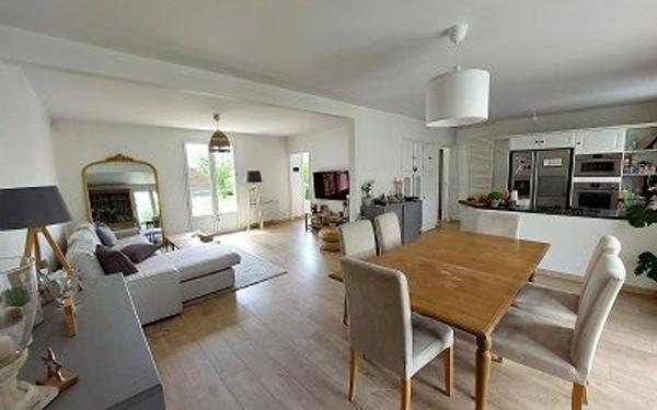 Maison à vendre    5 pièces • 138 m2 Ozoir-la-Ferrière