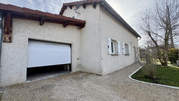 Grande maison avec 6 pièces à vendre à Clermont-Ferrand avec jardin et garage.