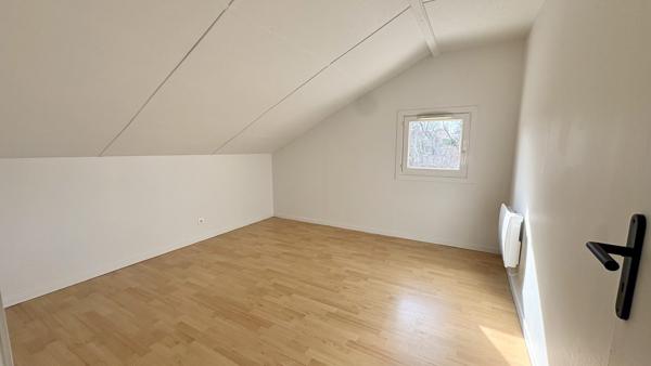 Grande maison avec 6 pièces à vendre à Clermont-Ferrand avec jardin et garage.