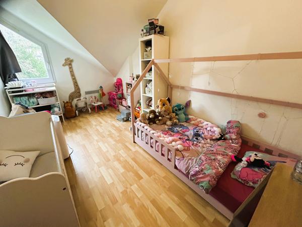 GRAND APPARTEMENT F3 DUPLEX EN RESIDENCE SECURISEE AVEC BALCON ET GARAGE BOX VENDU LOUE