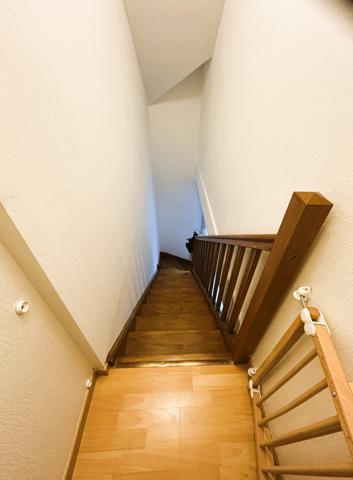 GRAND APPARTEMENT F3 DUPLEX EN RESIDENCE SECURISEE AVEC BALCON ET GARAGE BOX VENDU LOUE
