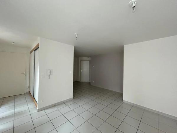 Appartement à louer 3 pièces 61.03m² Sochaux (25600)