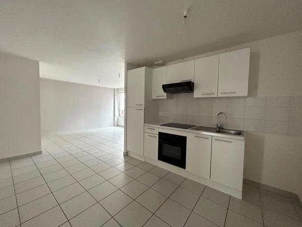 Appartement à louer 3 pièces 61.03m² Sochaux (25600)