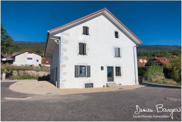Maison mitoyenne brute avec fort potentiel d'environ 84 m² (110 m2 sol)