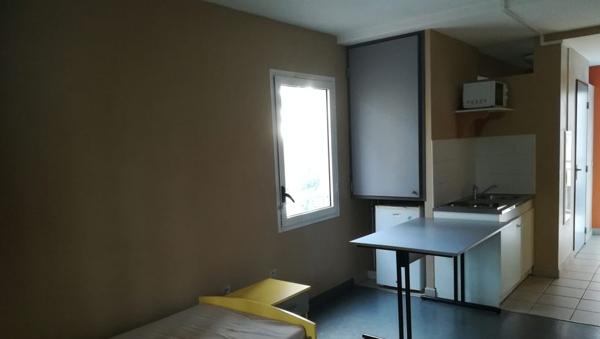 Studio Etudiant entièrement meublé de 24 m² – Résidence FLORES –Le PORT