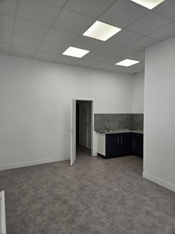 Chalon-sur-Saône (71100) Local Professionnel 360m2