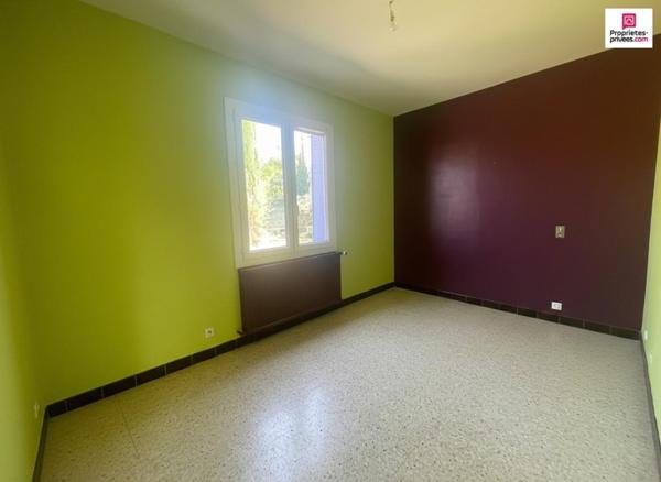 Maison avec garage de 95 m² et jardin