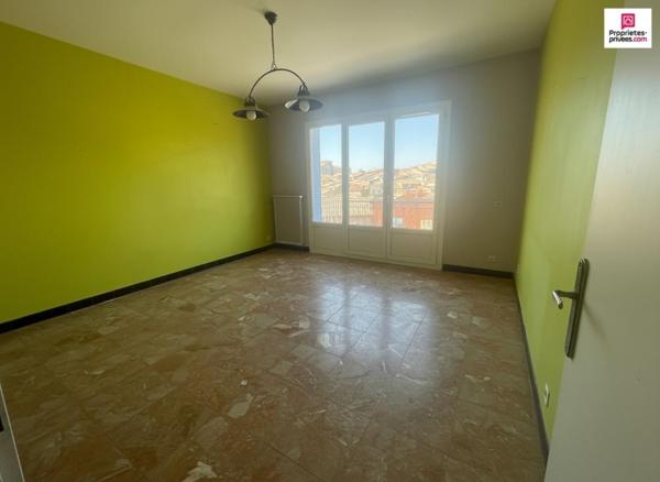 Maison avec garage de 95 m² et jardin