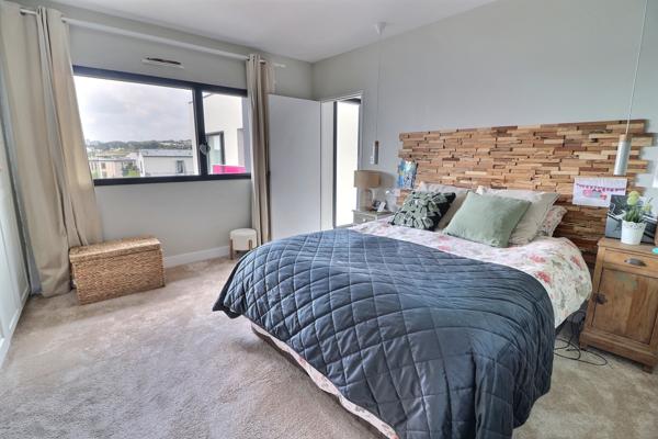 Le Relecq-Kerhuon (29480) LE RELECQ-KERHUON QUARTIER DU MOULIN BLANC MAISON CONTEMPORAINE DE 190 m2 BELLES PRESTATIONS