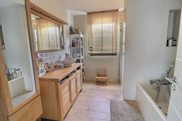 Le Relecq-Kerhuon (29480) LE RELECQ-KERHUON QUARTIER DU MOULIN BLANC MAISON CONTEMPORAINE DE 190 m2 BELLES PRESTATIONS