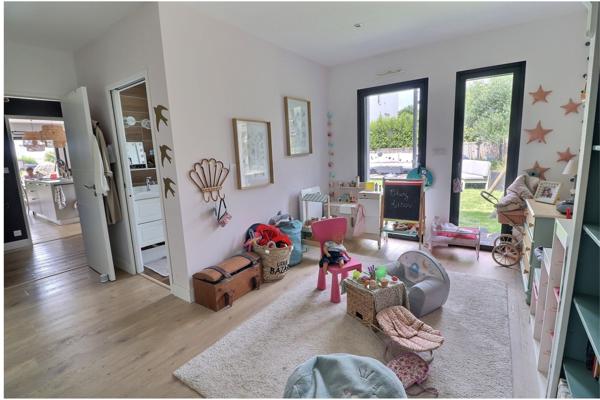 Le Relecq-Kerhuon (29480) LE RELECQ-KERHUON QUARTIER DU MOULIN BLANC MAISON CONTEMPORAINE DE 190 m2 BELLES PRESTATIONS