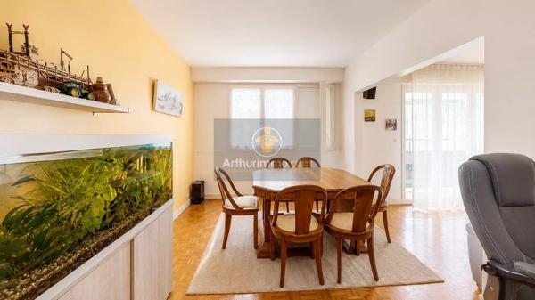 Vente                                                      Appartement
                        
                     5 pièces                      93 m2                     à Verneuil-sur-Seine