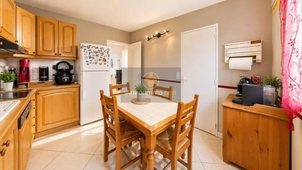 Vente                                                      Appartement
                        
                     5 pièces                      93 m2                     à Verneuil-sur-Seine