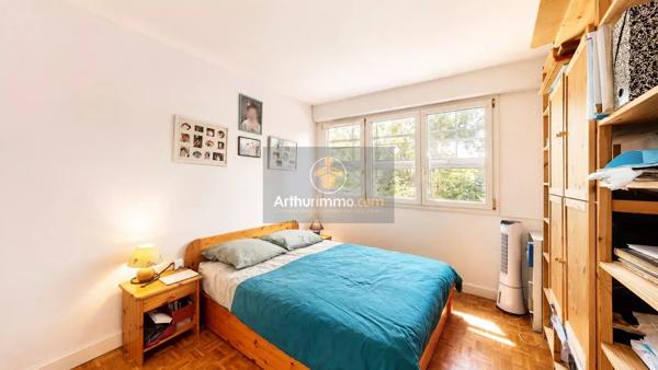 Vente                                                      Appartement
                        
                     5 pièces                      93 m2                     à Verneuil-sur-Seine