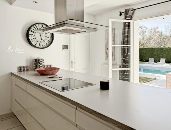 Villa familiale élégante - Claye-Souilly/Seine et Marne – 5 chambres dont 2 suites – piscine chauffée – grand jardin sans vis-à-vis – deux garages - calme