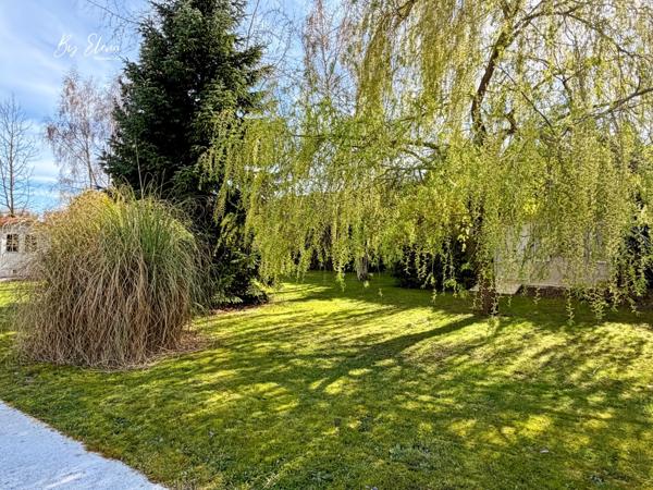 Villa familiale élégante - Claye-Souilly/Seine et Marne – 5 chambres dont 2 suites – piscine chauffée – grand jardin sans vis-à-vis – deux garages - calme