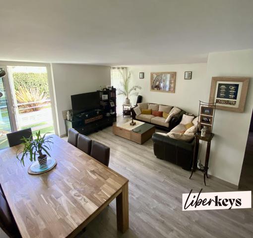 Bel appartement T3 rénové de 75m² avec loggia, Arcachon-Aiguillon.