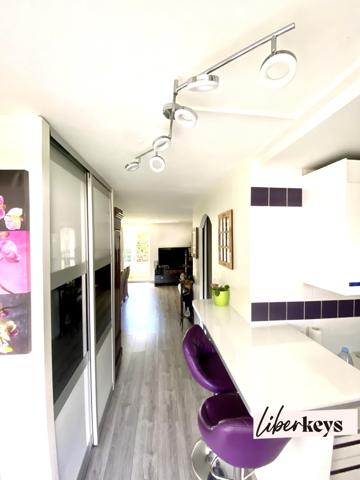 Bel appartement T3 rénové de 75m² avec loggia, Arcachon-Aiguillon.