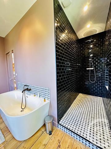 Maison à vendre  5 pièces - 249,10 m2 FOURAS - 17