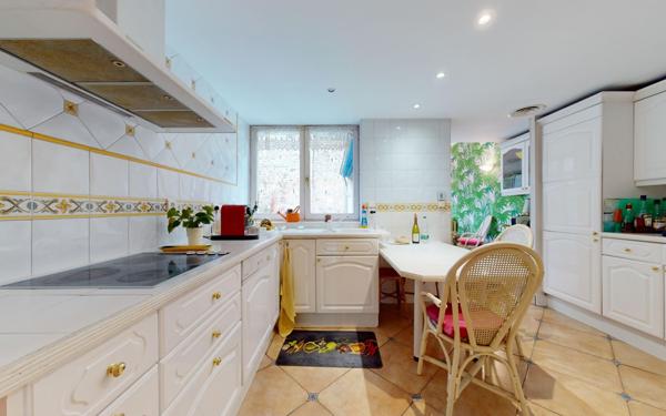 Appartement à vendre    6 pièces • 168,20 m2 Lyon 4