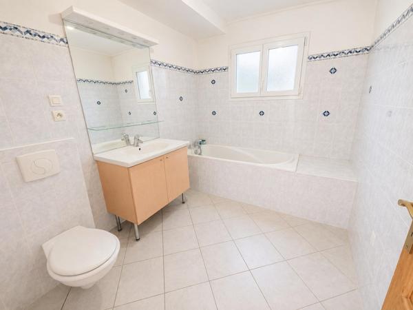 Villa familiale  - 4 chambres - Hors lotissement – Portes-lès-Valence