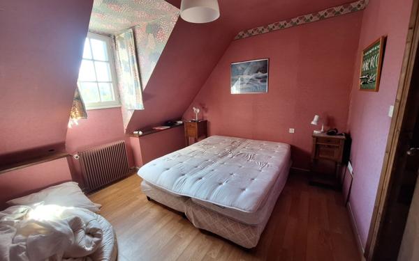 Maison à vendre    9 pièces •  Locquirec