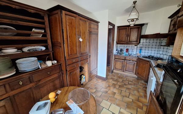 Maison à vendre    9 pièces •  Locquirec