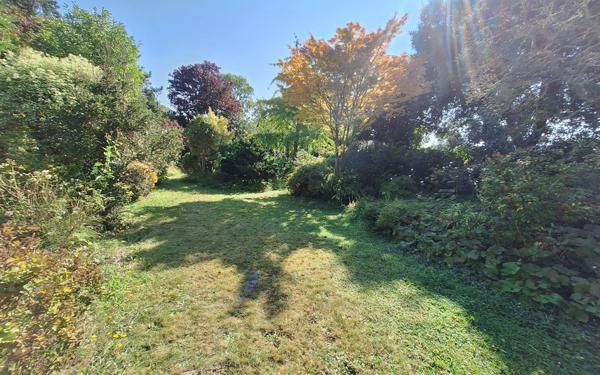 Maison à vendre    9 pièces •  Locquirec