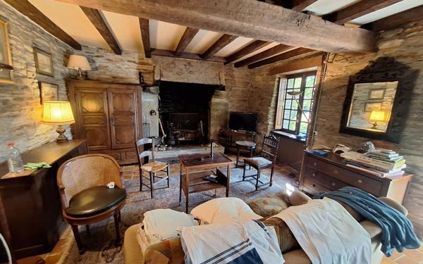 Maison à vendre    9 pièces •  Locquirec