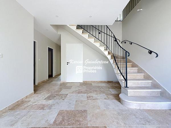 Demeure de prestige neuve avec garage + gite + jardin