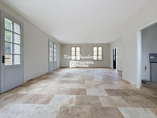 Demeure de prestige neuve avec garage + gite + jardin