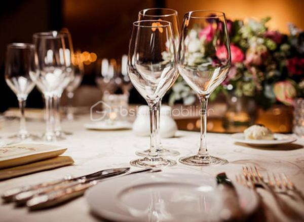 Local commercial de 1 200 m²