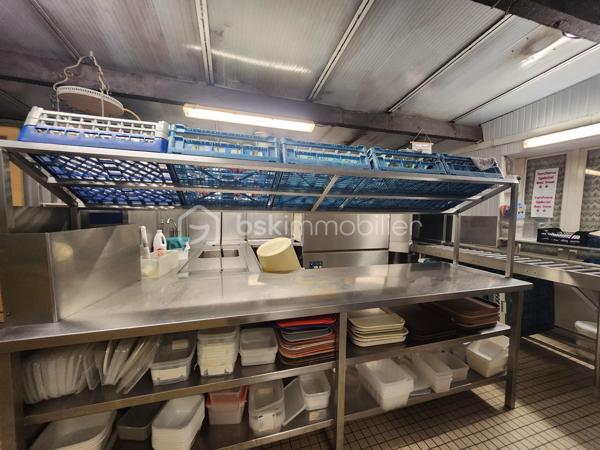 Local commercial de 1 200 m²