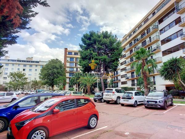 Vente Bureau 1 pièces 10 m2 à Perpignan