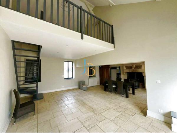 Saint-Éloy-de-Gy (18110) Charmante Longère Rénovée 160 m² habitables jardin paysagé de 1 300 m²