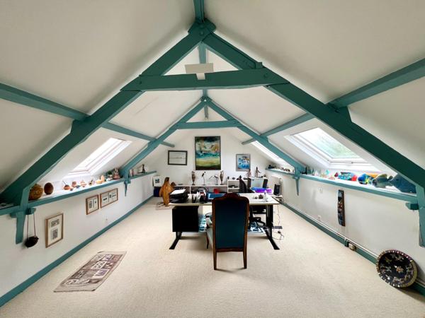 Propriété de plusieurs longères bretonnes