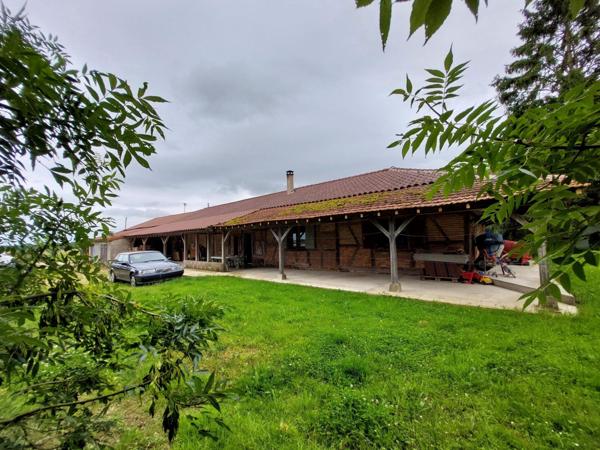 A 18 km de Tournus, ferme avec grandes dépendances