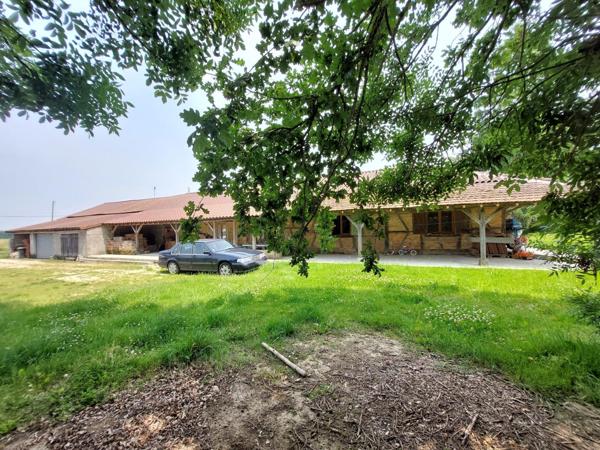 A 18 km de Tournus, ferme avec grandes dépendances