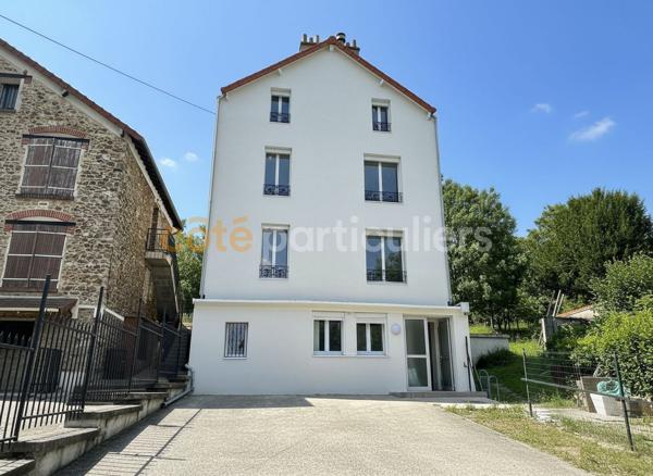 Vente
                Immeuble199 m² - 11 Pièces -
                    VILLENEUVE SAINT GEORGES (94190)