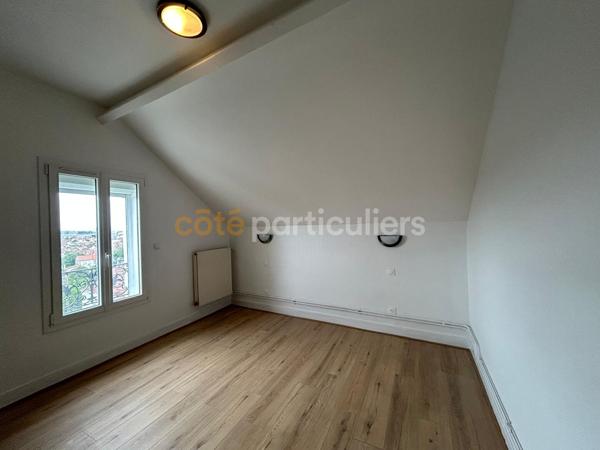 Vente
                Immeuble199 m² - 11 Pièces -
                    VILLENEUVE SAINT GEORGES (94190)