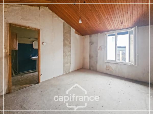Maison avec cour et garage au cœur de Puymirol